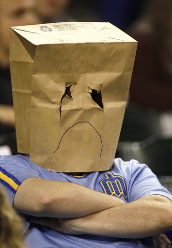 upset mariner fan.jpg